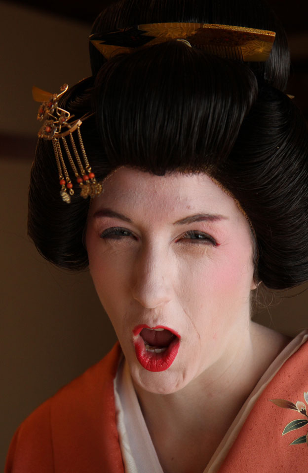 Ito | Geisha-Akademie, keine langjährige Standard-Pose